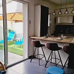 Le Lounge, Maison Avec Terrasse Proche