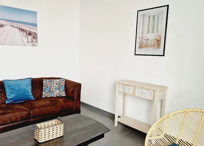 게스트하우스 Le Lounge, Maison Avec Terrasse Proche 3*