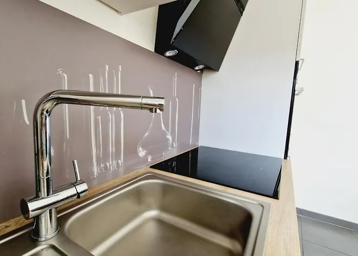 게스트하우스 Le Lounge, Maison Avec Terrasse Proche