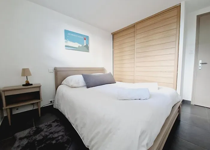 게스트하우스 Le Lounge, Maison Avec Terrasse Proche