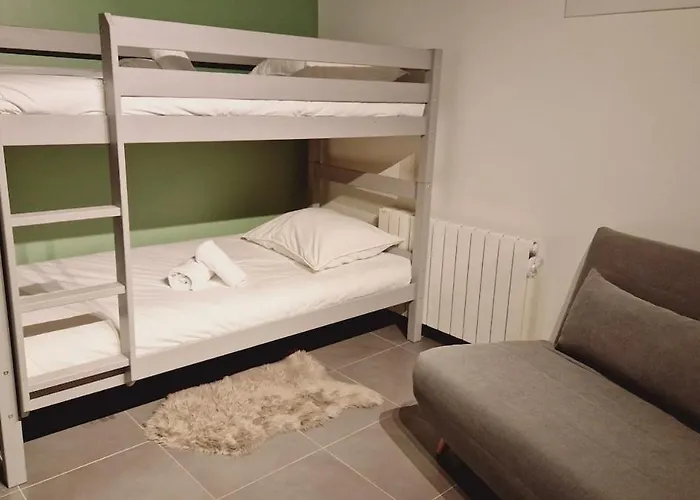 게스트하우스 Le Lounge, Maison Avec Terrasse Proche 3*