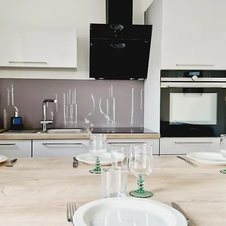 Holiday home Le Lounge, Maison Avec Terrasse Proche Les Sables-d'Olonne