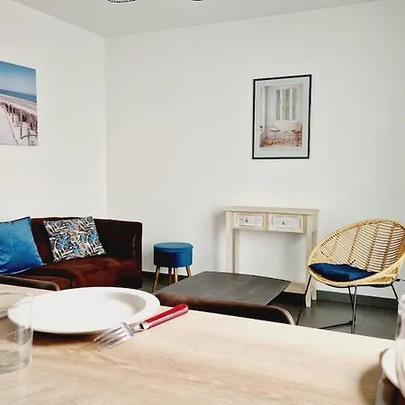 Holiday home Le Lounge, Maison Avec Terrasse Proche Les Sables-d'Olonne