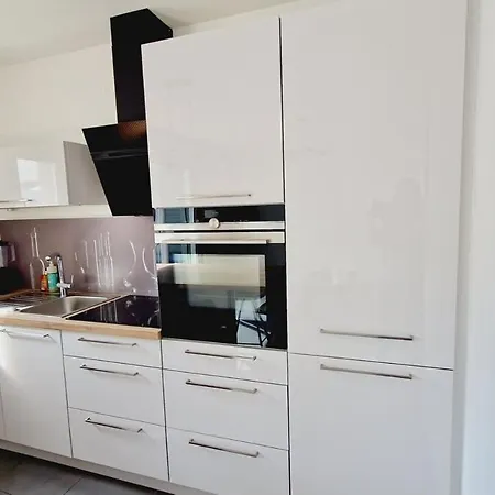 Pensionat Le Lounge, Maison Avec Terrasse Proche 4*