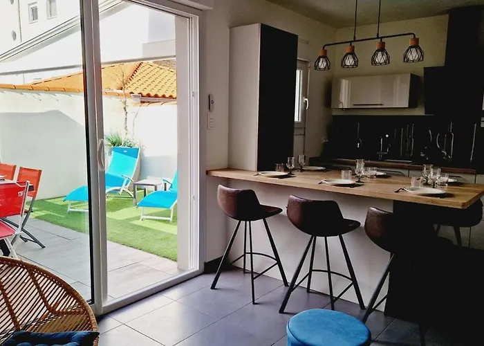 Le Lounge, Maison Avec Terrasse Proche